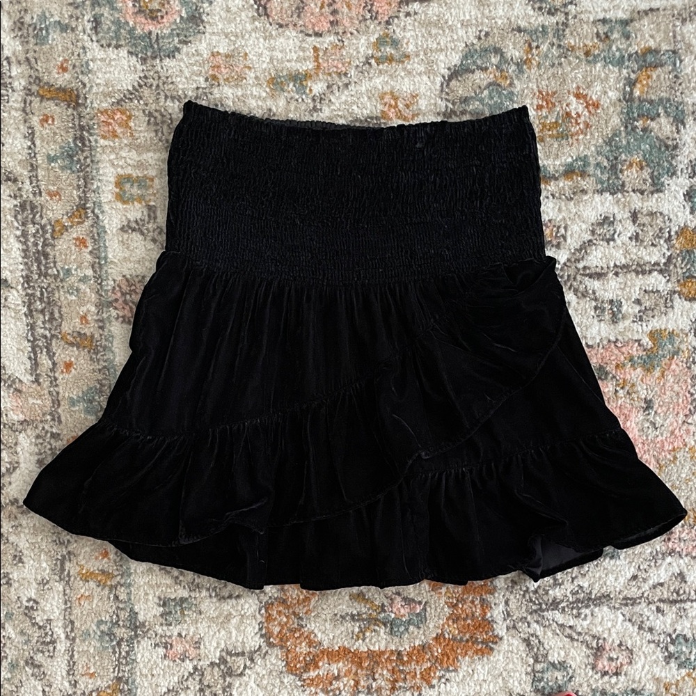 Madison Mathews Elegant Black Ruffled Skater Skirt